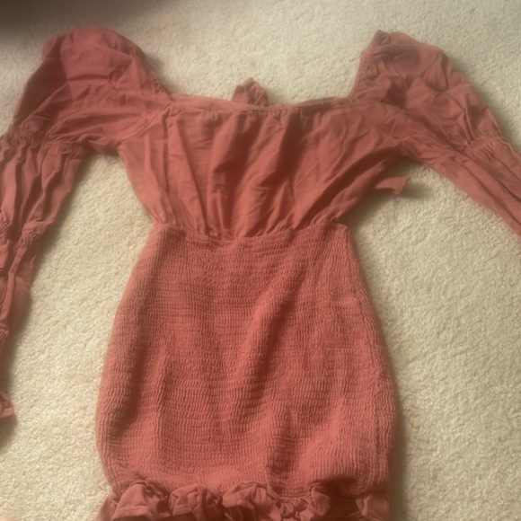 pink ruffled keyhole dress - Picture 5 of 5